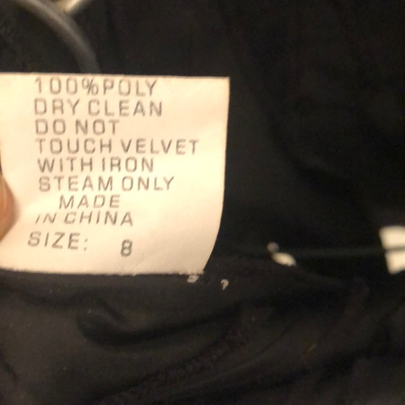 Beautiful Tadashi collection formal gown - Picture 8 of 8